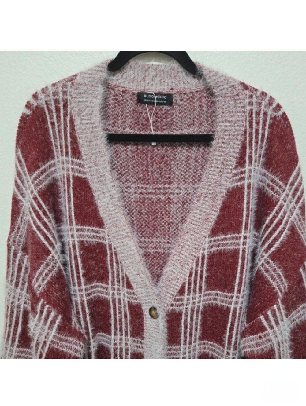 BLOOMCHIC Red White Plaid Cardigan Sweater Buttoned Fuzzy Knit Size 22 / 24 - Picture 2 of 15